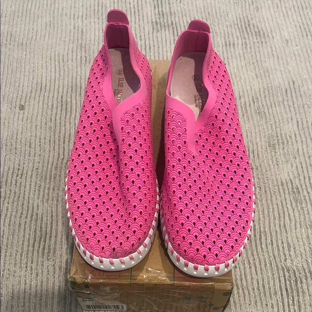 Isle Jacobsen Rose Violet Shoes